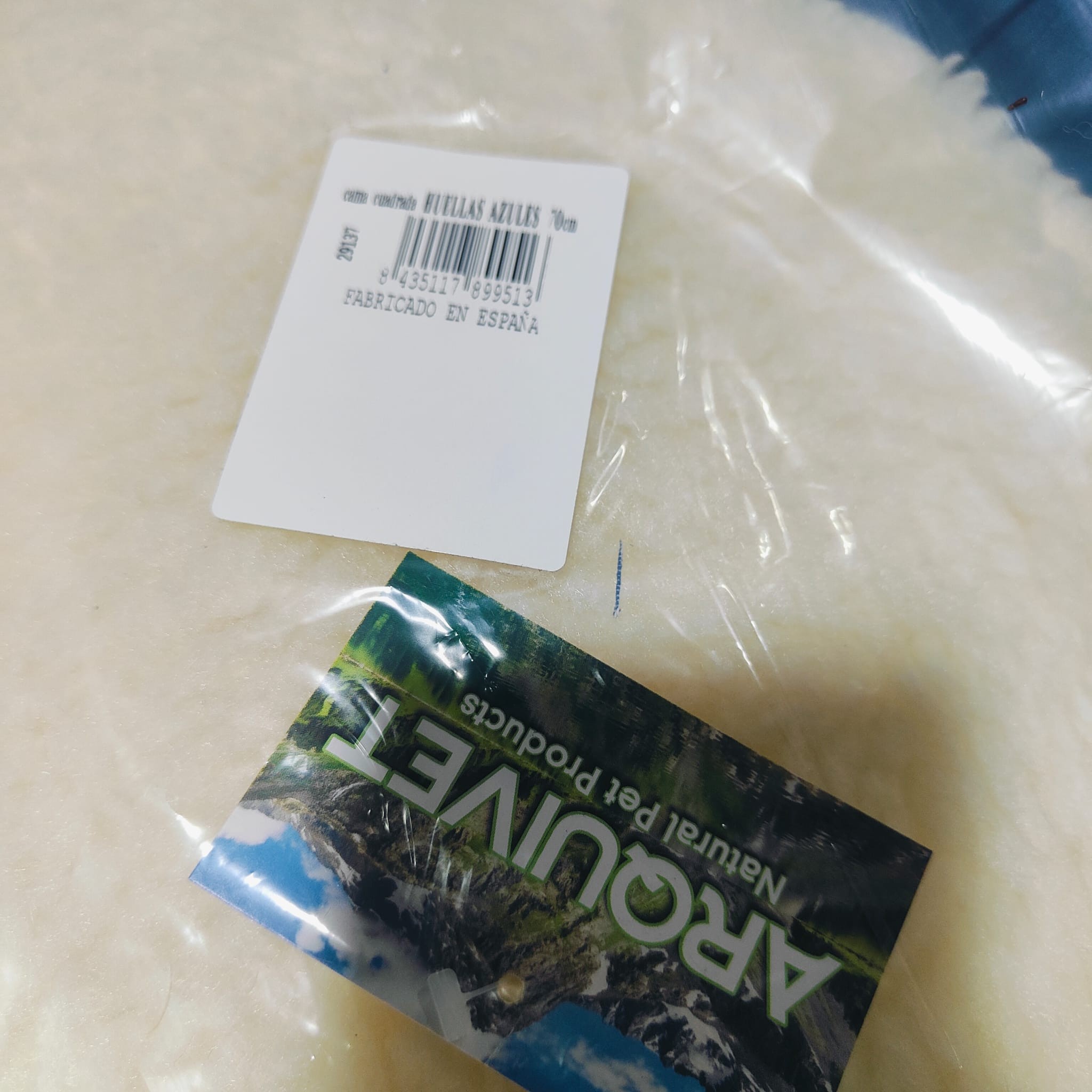 Cama cuadrada huellas azules - Imagen 3